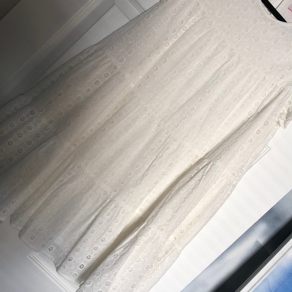 White eyelet pink lily dress - Picture 5 of 7